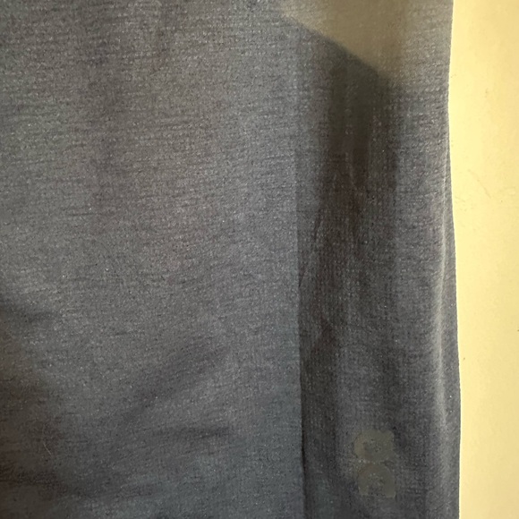 On Running women’s Purple Performance Tee - Picture 4 of 4